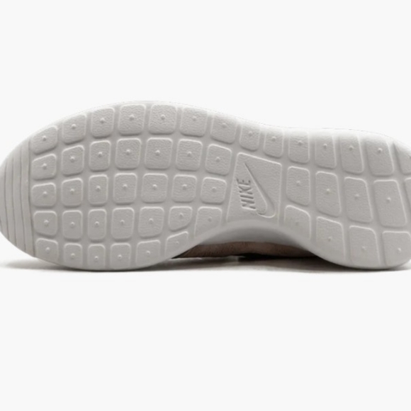 SOLD 🎉HP Nike Roshe One Prm Sneakers 8.5 - Picture 5 of 13